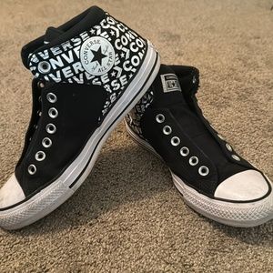 Womens size 9 converse